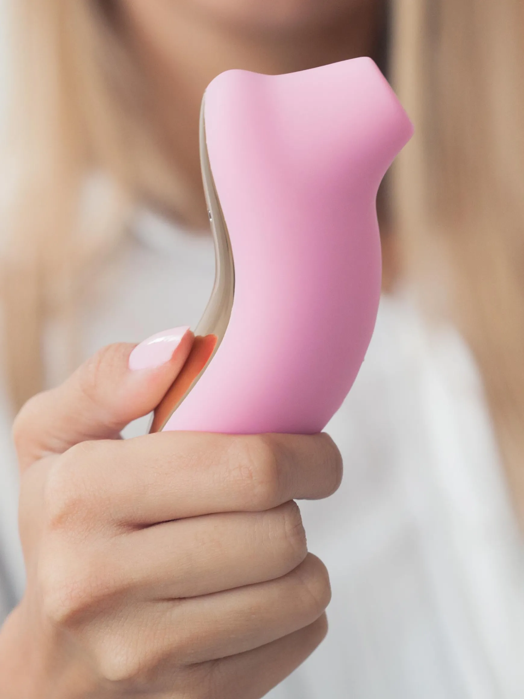 Lelo Sona Rechargeable Clitoral Massager