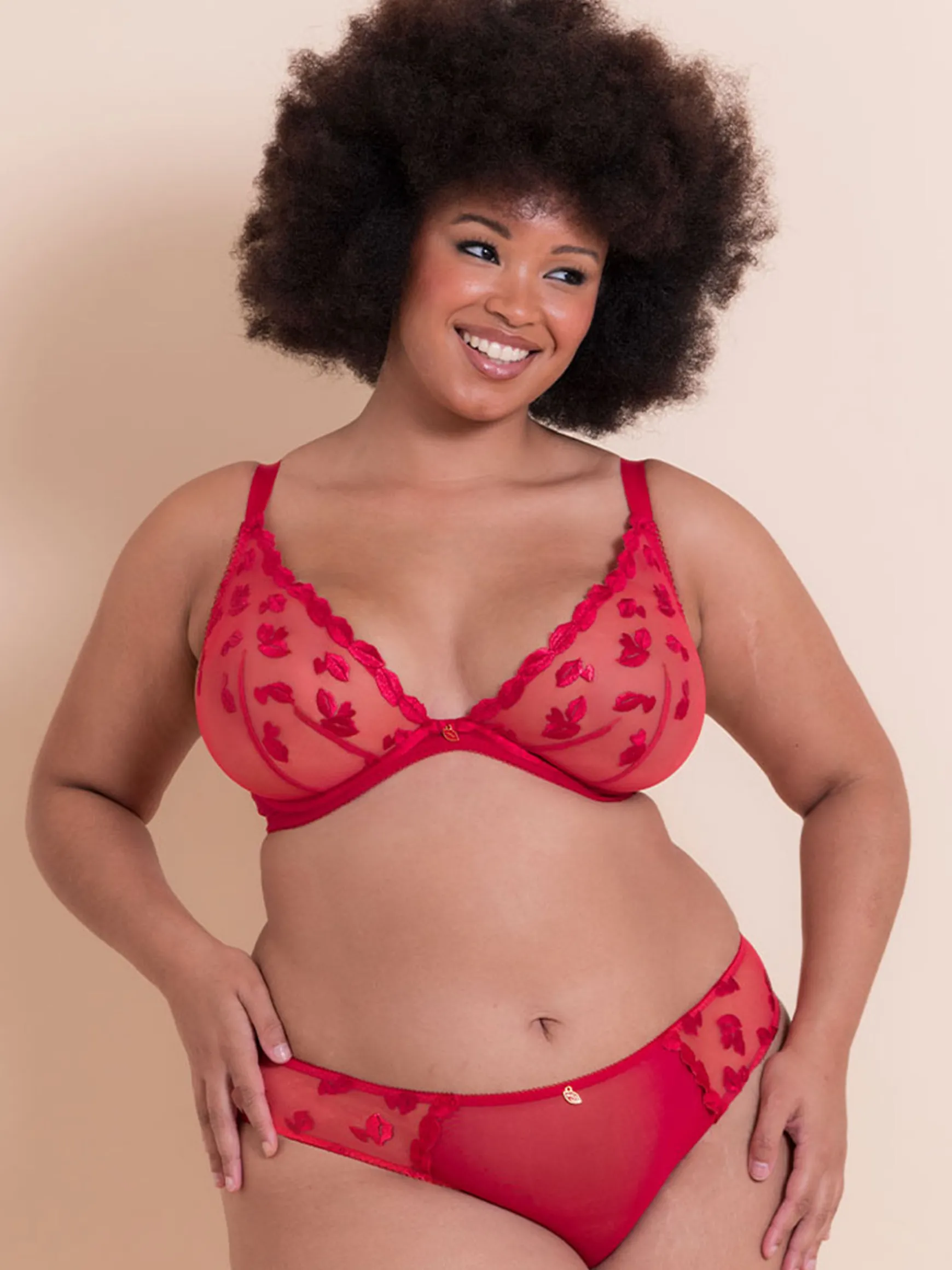 Pucker Up Plunge Bra - Red