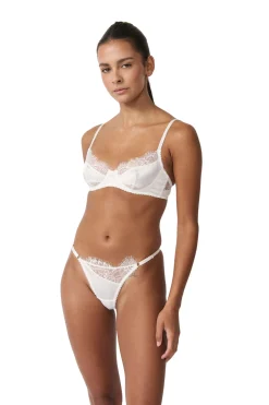 Rae Thong - Ivory