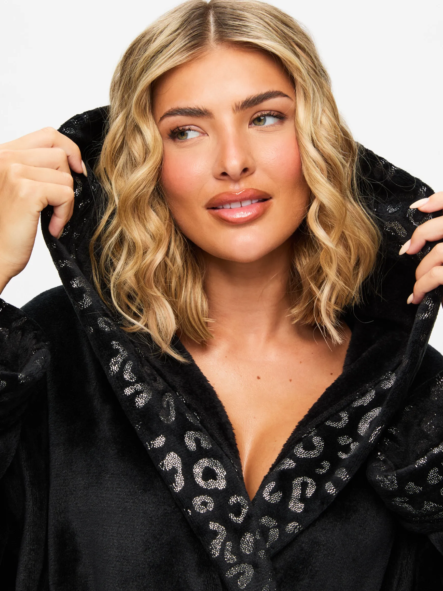 Signature Sparkle Fluffy Robe - Black